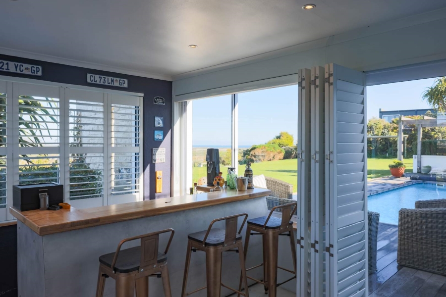 5 Bedroom Property for Sale in Crofters Valley Western Cape